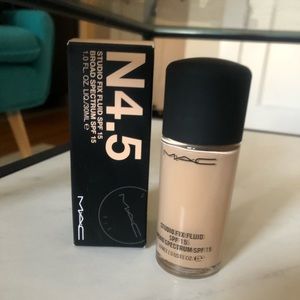 MAC Studio Fix Fluid N4.5